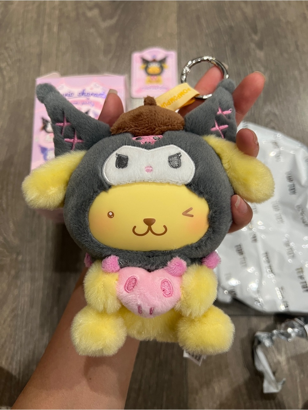 Brand NEW TOPTOY Sannio characters
Kuromi party plush keychain - POMPOMPURIN